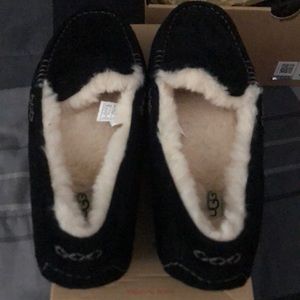 Women’s UGG moccasin slipper